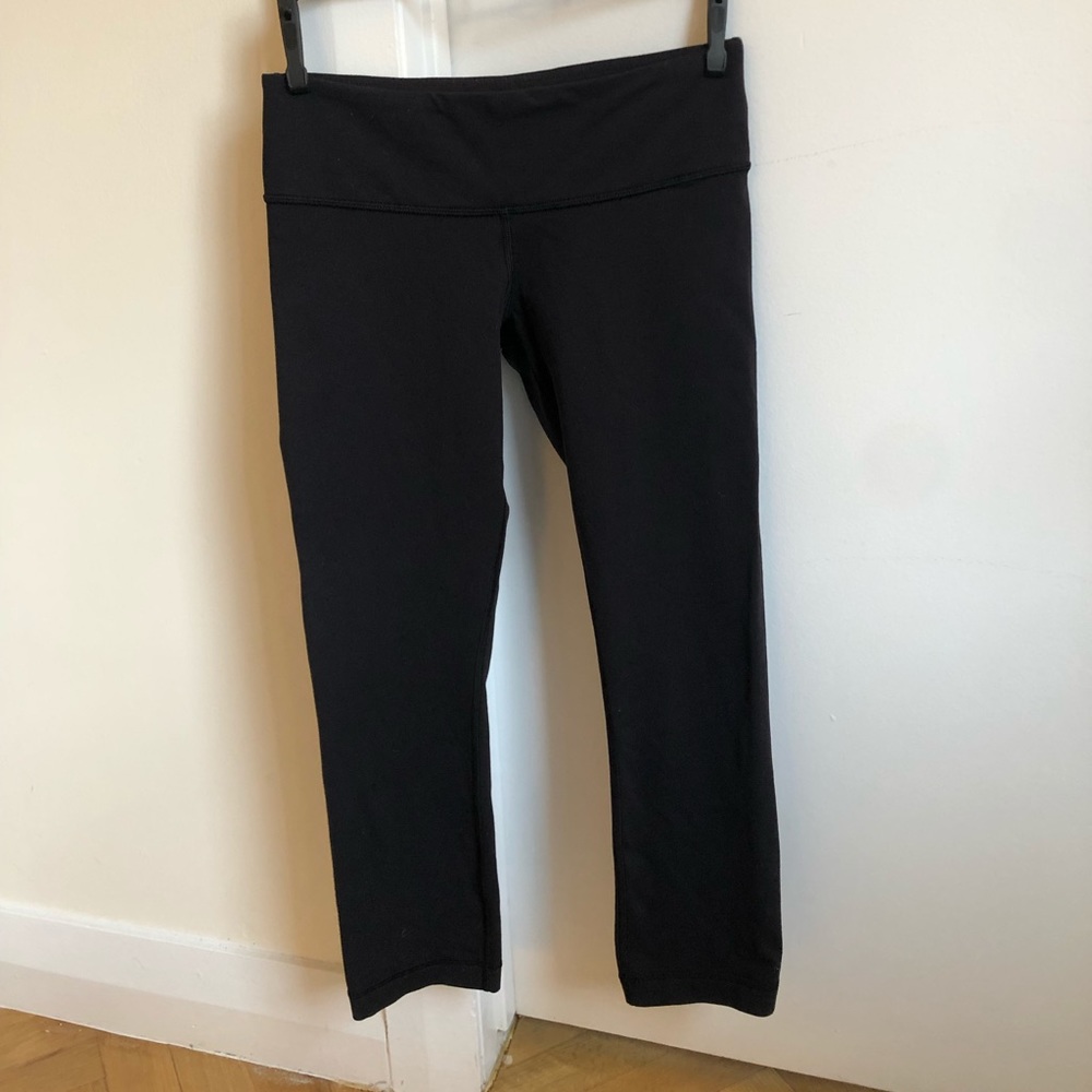 Lululemon Black Cropped Leggings